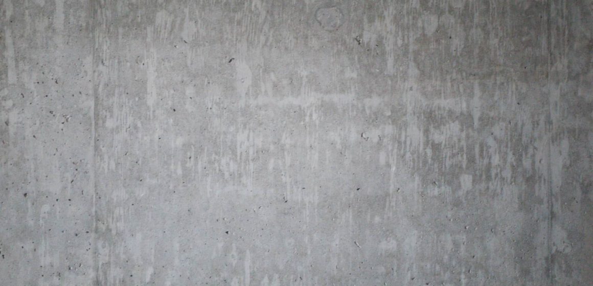 Jak wykorzystać beton architektoniczny w aranżacji wnętrz?
