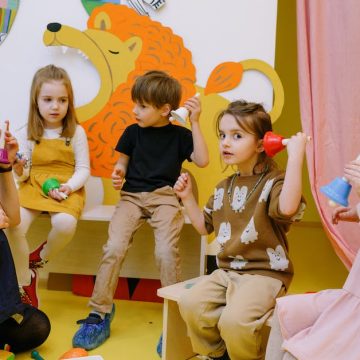 Jak metoda Montessori wspomaga rozwój motoryczny Twojego dziecka?