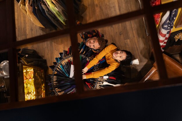 Jak wystawy mogą kształtować naszą tożsamość kulturową?